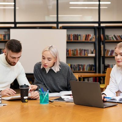 Navigating the World of Digital Marketing Courses