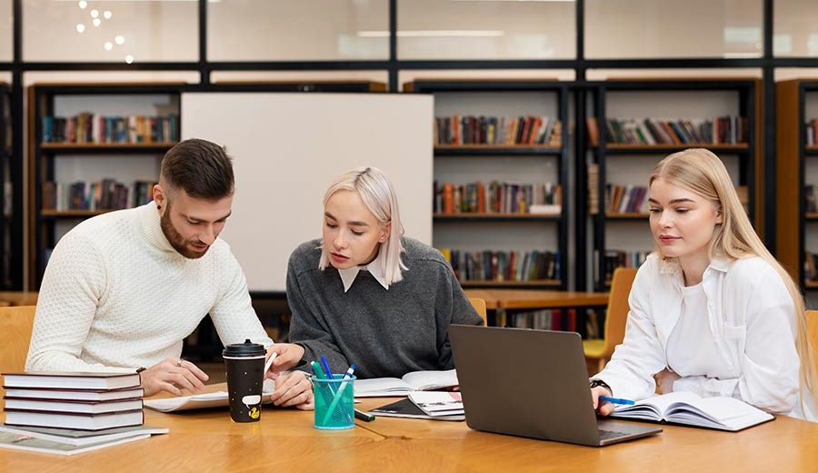 Navigating the World of Digital Marketing Courses