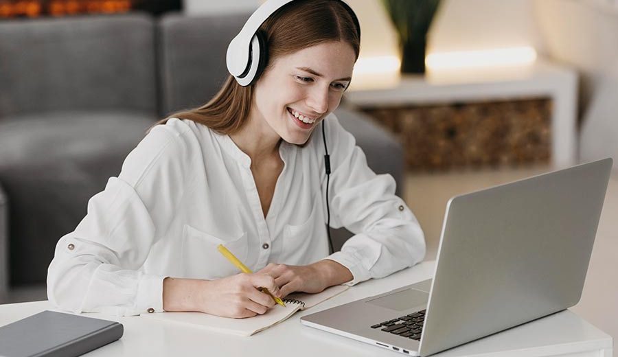 How to Boost Your Productivity While Taking Online Courses